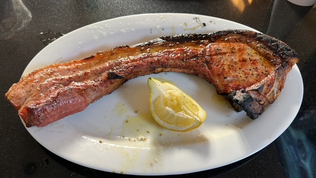 tomahawk pork chop big green egg